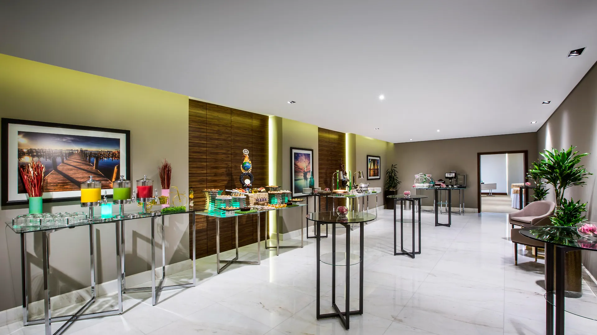 The Tower Plaza Hotel Dubai